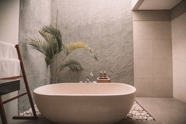 Comment aménager sa salle de bain en fonction de sa cuisine ?