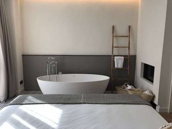 Les avantages et les inconvénients d'avoir un spa dans sa salle de bain
